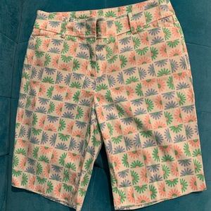 Unique pastel floral Talbots 2P shorts. New no tags. Front/back pockets.